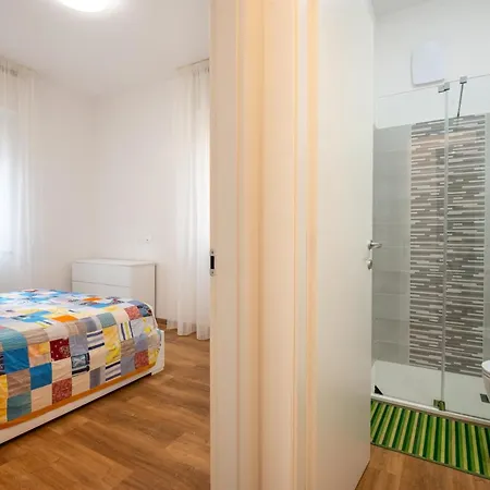 Comoda Apartment *